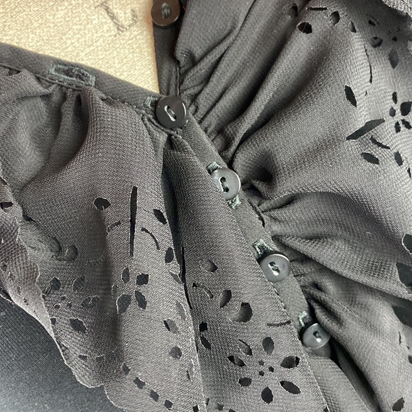 Lauren by Ralph Lauren Sleeveless Black Top w. Ruffle Size PXS Stretch - Picture 5 of 11